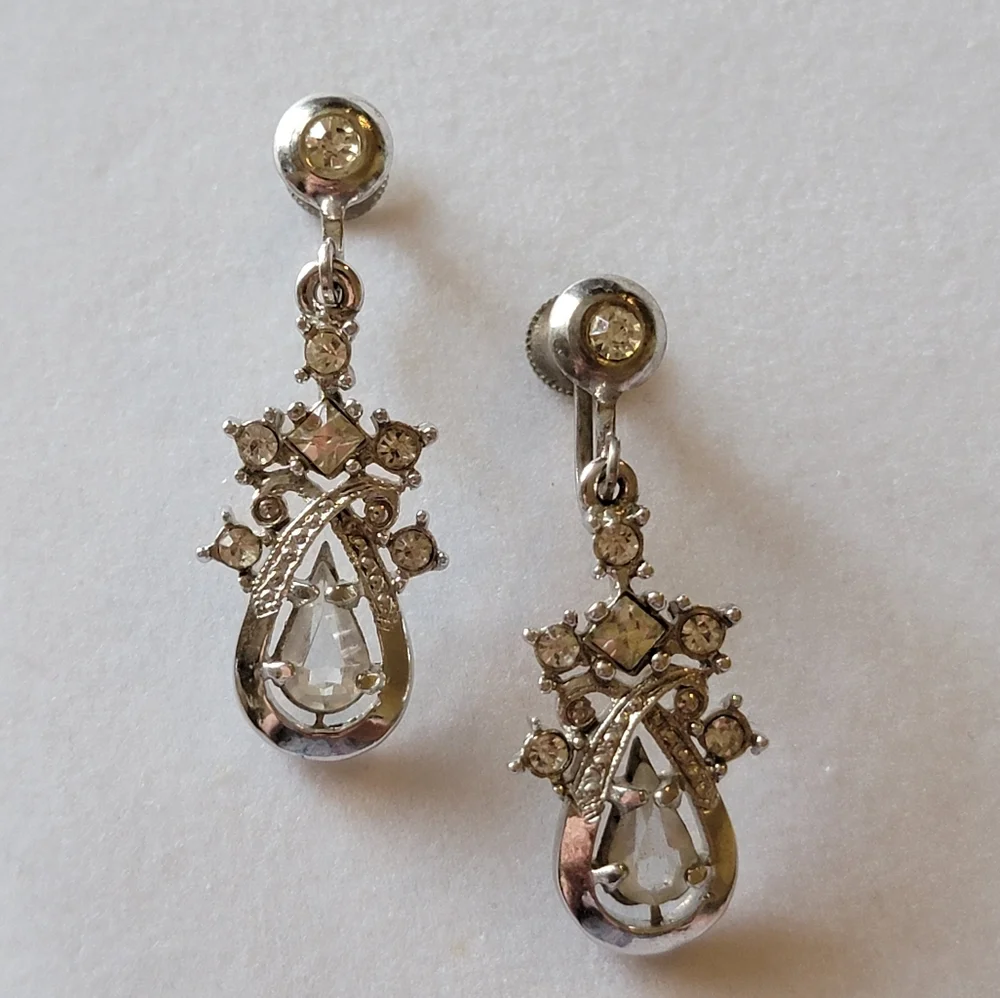 Vintage Signed Lustern Designer Earrings Screwback Rhinestone Accent
